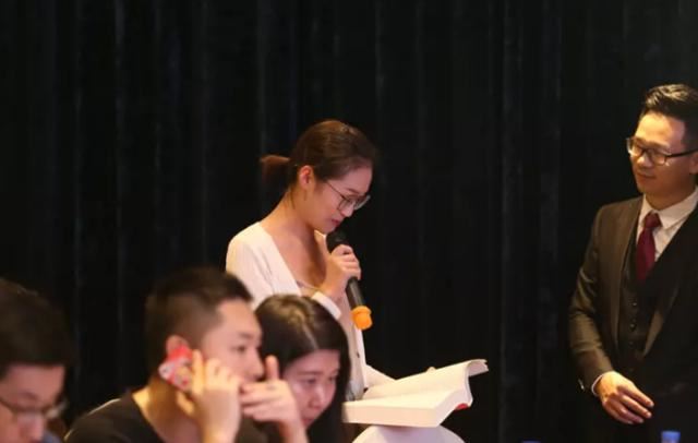 青年作家袁景春携新书《筑梦的舞者》在杭州签售