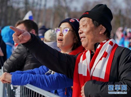 （体育·图片故事）（2）将爱好“滑”进国际赛道的大冬会选手杨诗琦