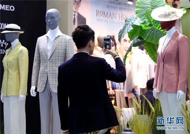 （经济）（4）2019中国国际服装服饰博览会在沪开幕